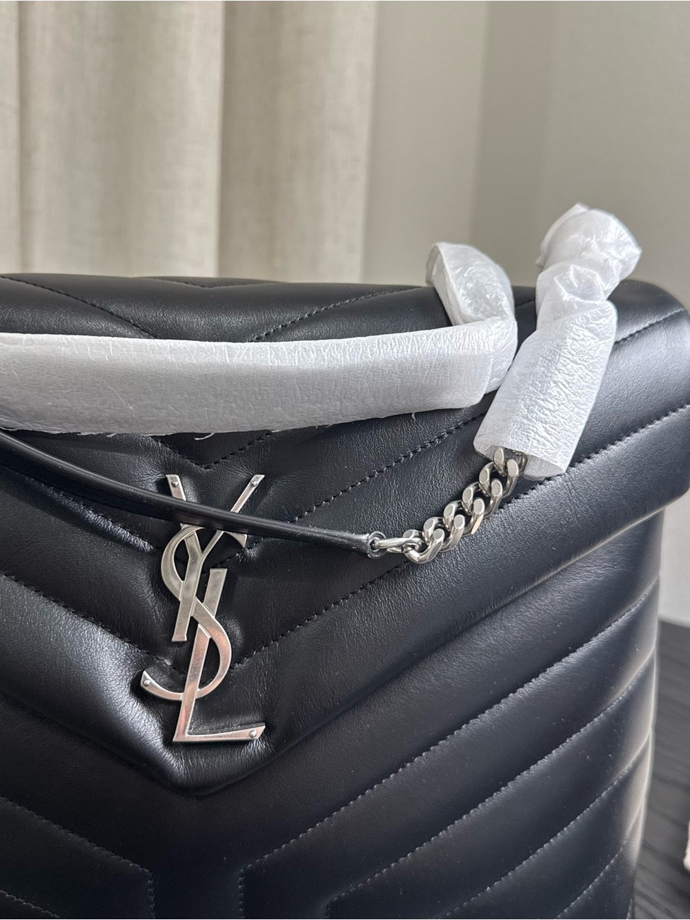 Saint Laurent YSL Loulou Medium Shoulder Bag Quilted Leather Black - Picture 8 of 9